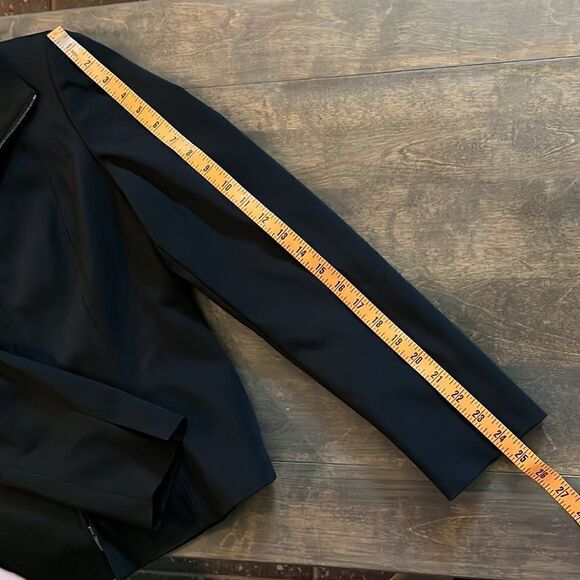 Max Mara black front zipper formal blazer jacket made Italy Sz- 8 - Picture 13 of 13